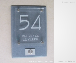 Numéro de maison Design USMV avec pierre naturelle & sonnette