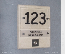 PLAQUE DE NOM DESIGN AVEC PIERRE NATURELLE ET SONNETTE