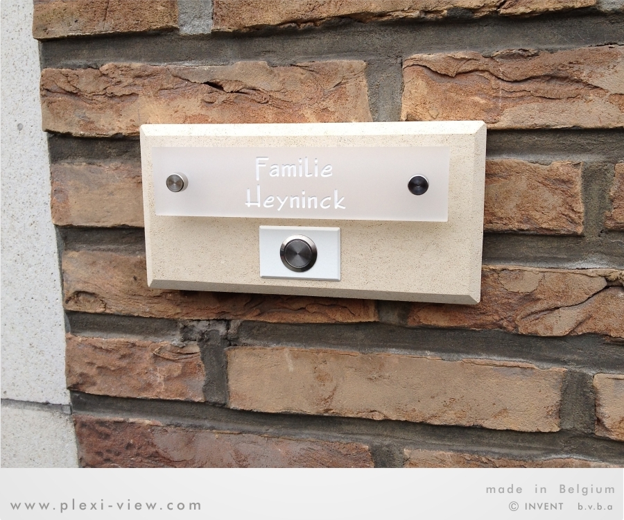 NAAMBORDJE DESIGN MET NATUURSTEEN & DEURBEL