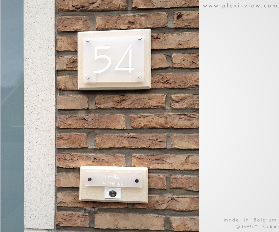 NAAMBORDJE DESIGN MET NATUURSTEEN & DEURBEL